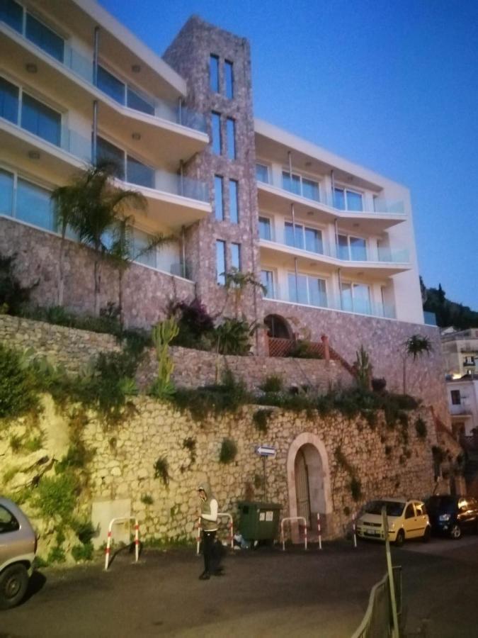 Minerva Luxury Town Center , Pool And Parking Apartment Таормина Екстериор снимка