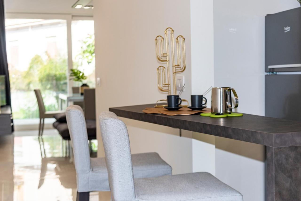 Minerva Luxury Town Center , Pool And Parking Apartment Таормина Екстериор снимка