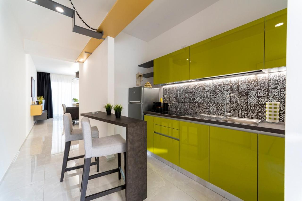 Minerva Luxury Town Center , Pool And Parking Apartment Таормина Екстериор снимка