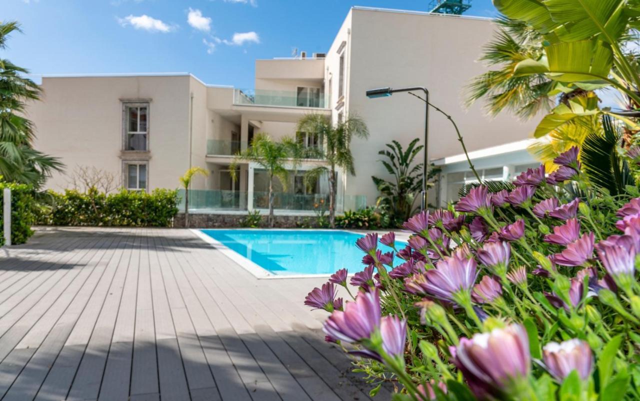 Minerva Luxury Town Center , Pool And Parking Apartment Таормина Екстериор снимка